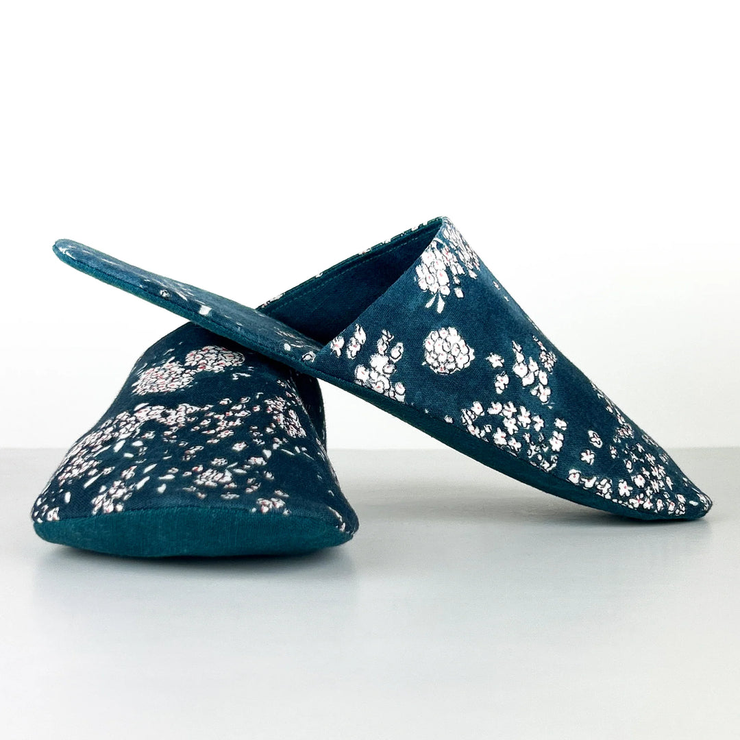 Dhurata Davies - Whisper Slippers Pattern