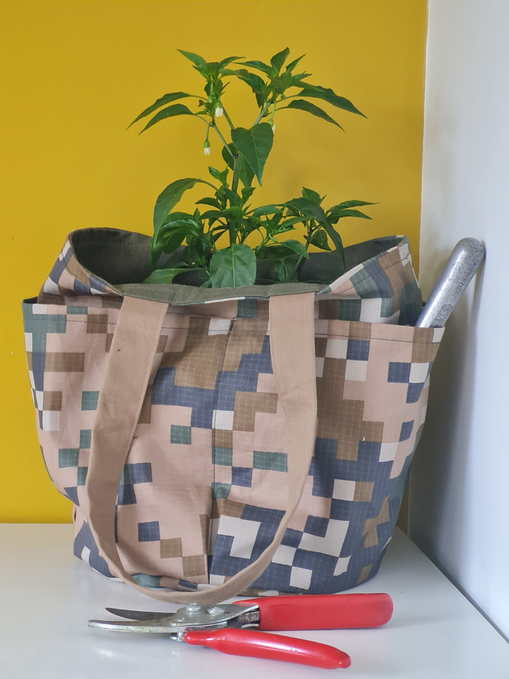 Marilla Walker Collapsible Basket and Bucket Bag Pattern