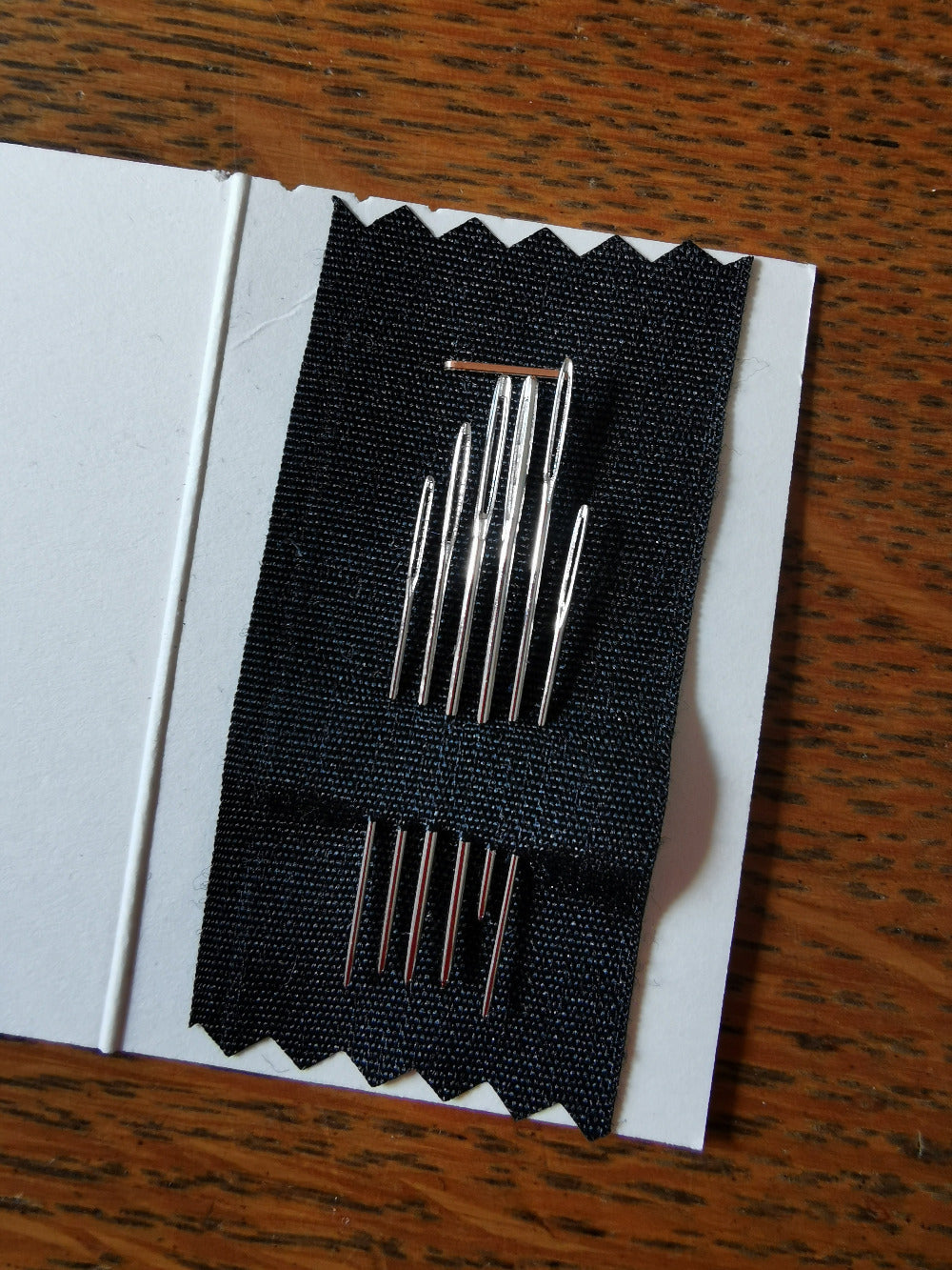 Sajou needles  - blue label embroidery assortment - round tip