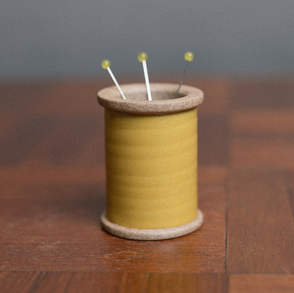 Ceramic Spool Magnetic Pin Holder, Yellow