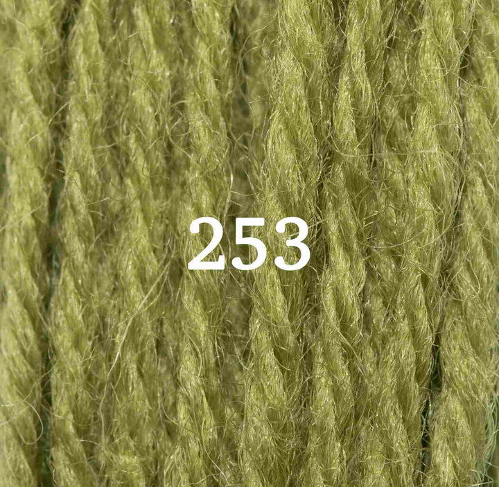 Appletons Wool - crewel  Grass Green