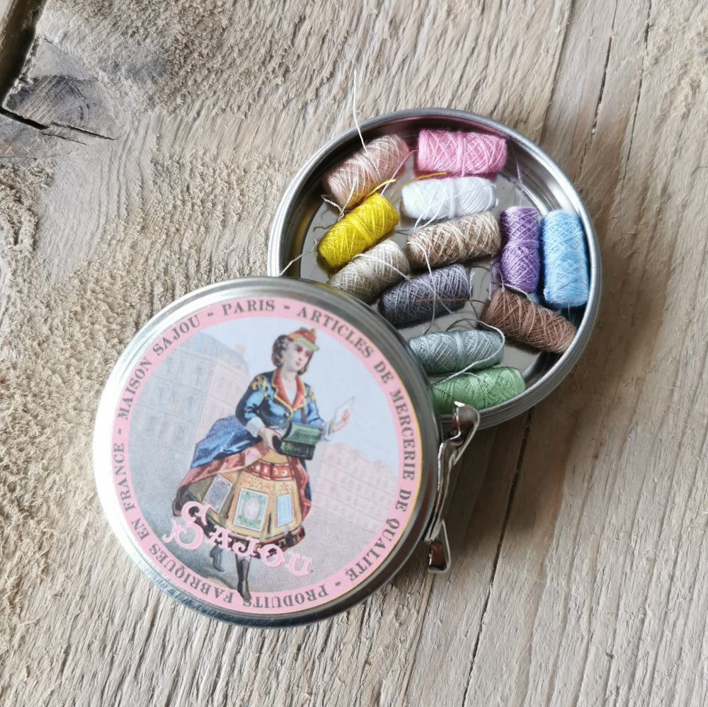 Sajou Tin With Thread Cocoons - Pastel