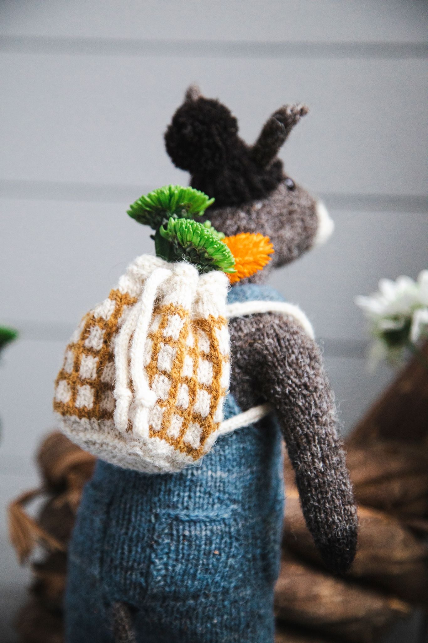 Mouche & Friends: Seamless Toys to Knit and Love by Cinthia Vallet – Beyond  Measure