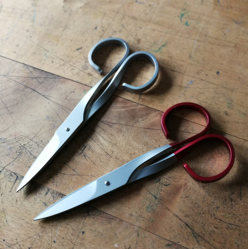 Twist Scissors - Medium