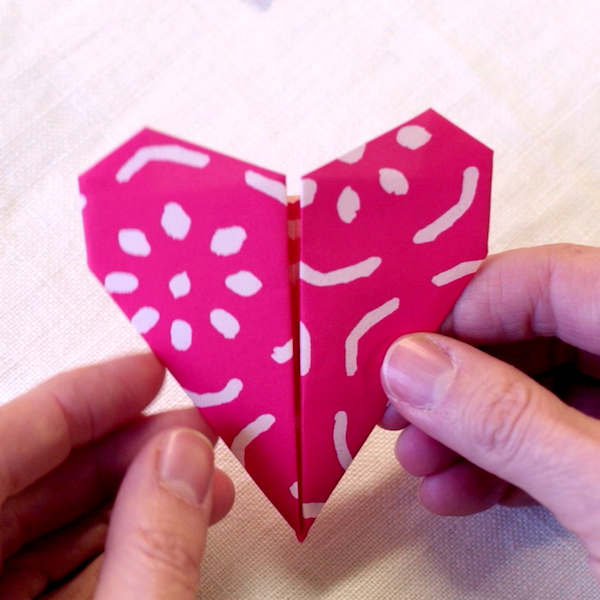 Cambridge Imprint Origami Heart Garland Kit